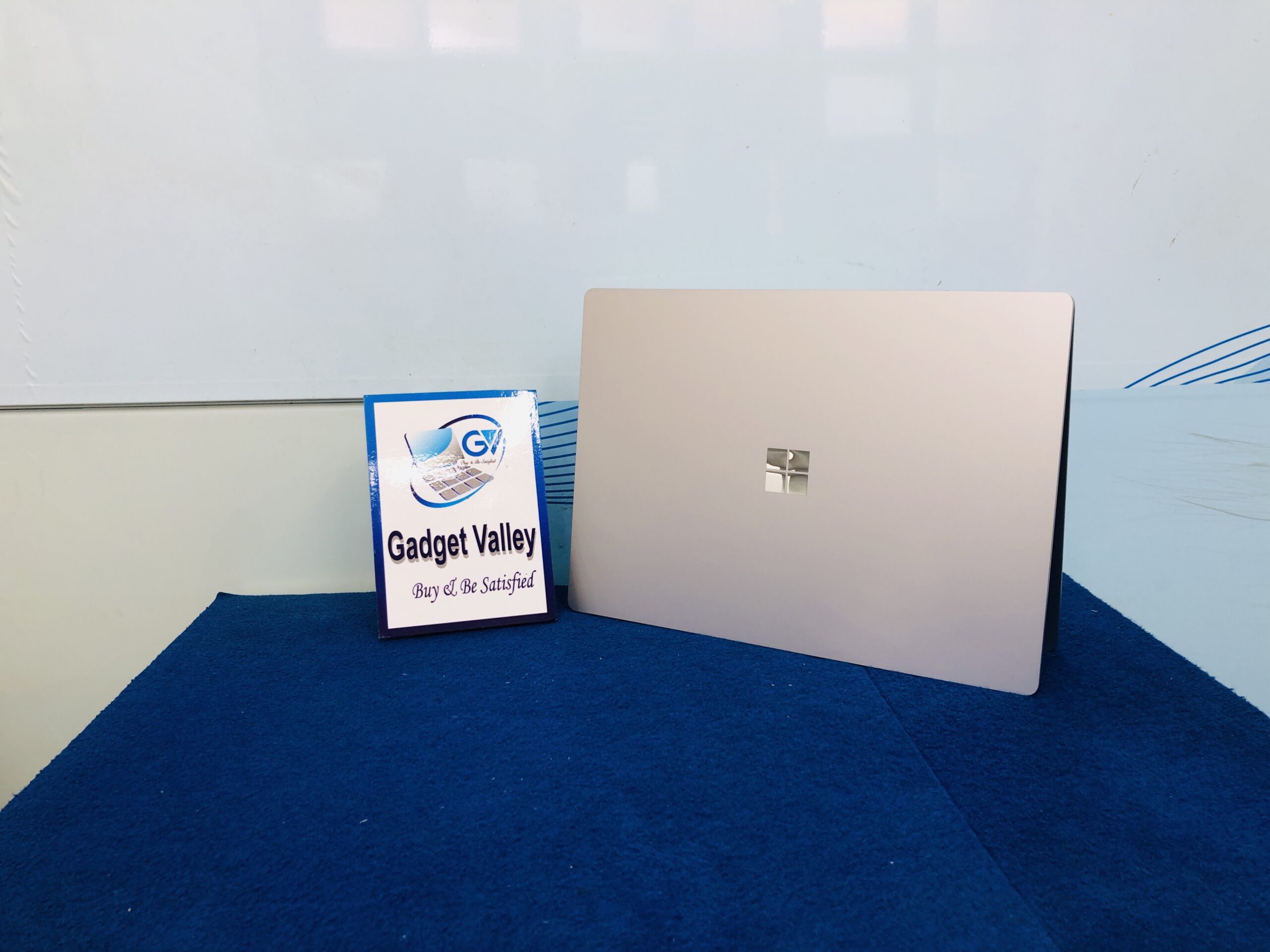 Microsoft Surface Laptop 4-15" Intel Core i7 11th Gen Ram 8GB SSD 512GB