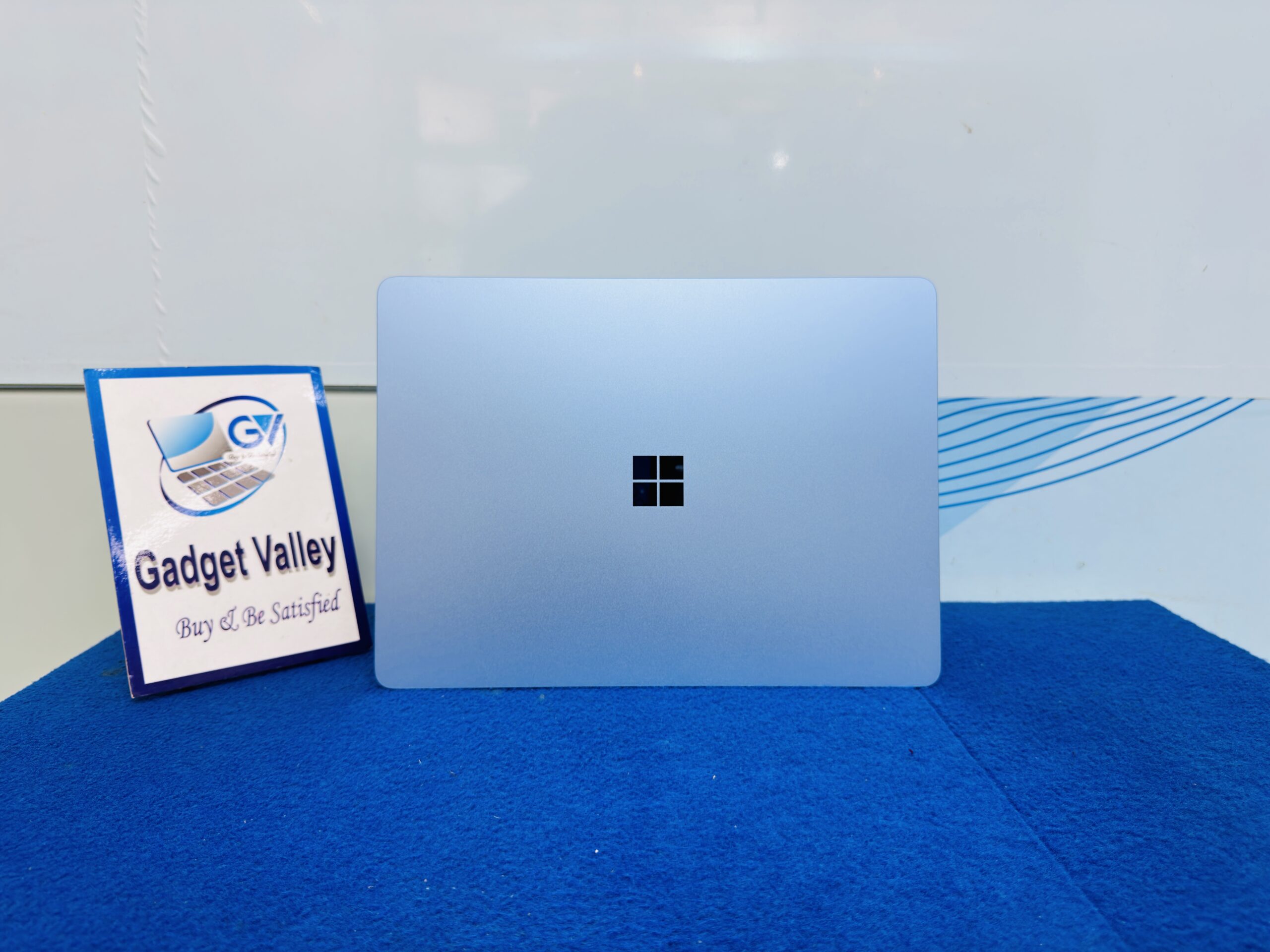 Surface Laptop 7 Sanapdragon X Elite 12 Core Processor Ram 16GB SSD 512GB