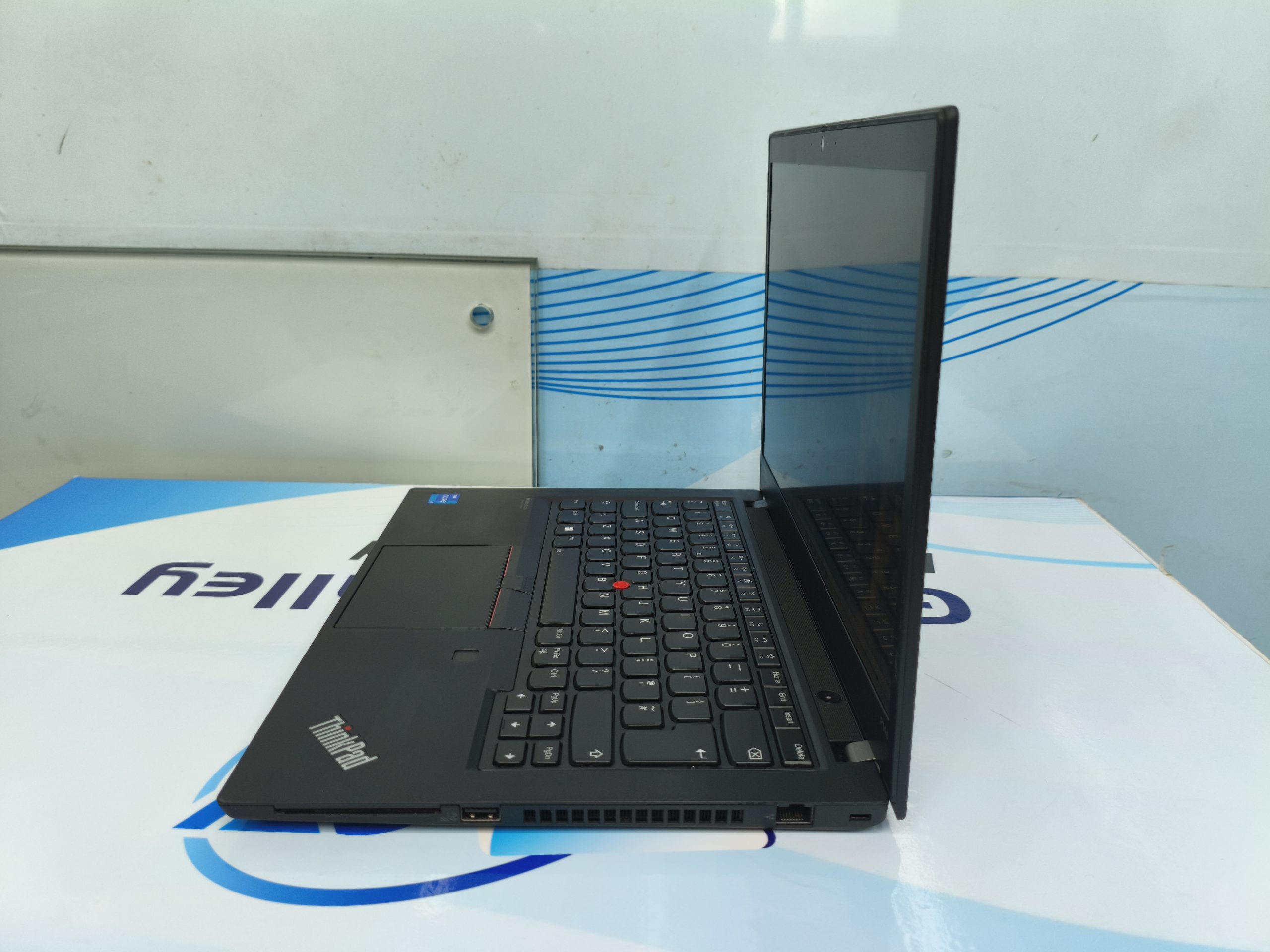 Lenovo ThinkPad P14s Gen 2i  Intel Core i7 11th Gen Ram 16GB SSD 512GB Nvidia 4GB Graphics